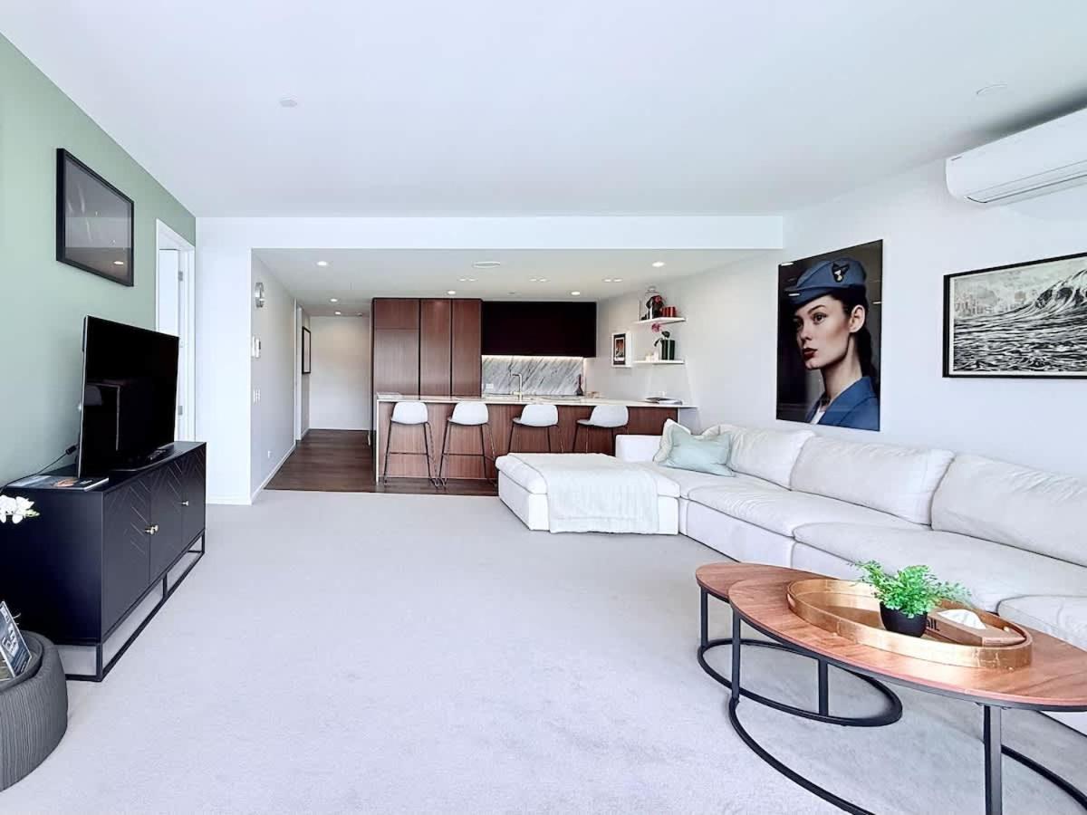 Catalina Bay 2br Work-friendly W Balcony Views Apartment
